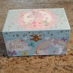 The Memory Building Unicorn Musical Rainbow Design Jewelry Box